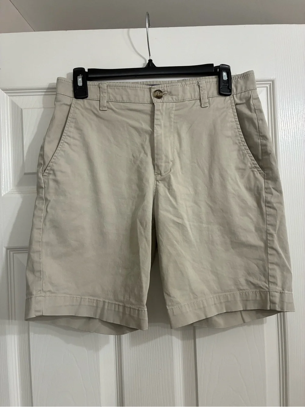 crown & ivy Beige Flat-Front Men’s Shorts